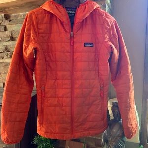 XS Patagonia nano puff hoodie -Orange